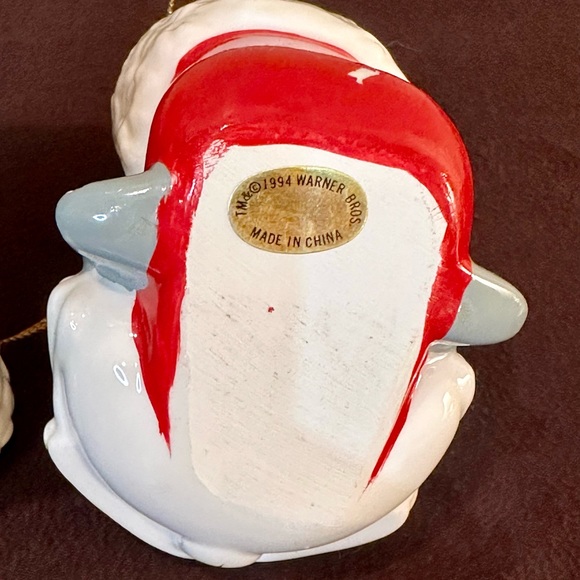 🎄VTG 1994 Looney Tunes Daffy Duck & Bugs Bunny Ceramic Stocking Tree Ornaments - Picture 9 of 13